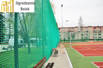 Boisko sportowe - Wzmocniona siatka na boisko - Wzmocnione siatki ochronne